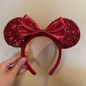 Disney Minnie Mouse red sequin ears